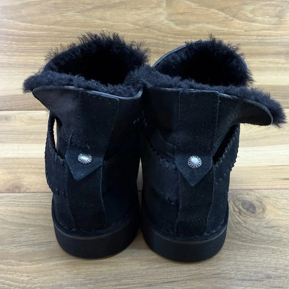 UGG Mckay Suede Ankle Boot 10 Black Shearling Fur Lined Slip On Cozy Fall Winter
